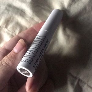 ✨SALE✨ Milk Kush Fiber Brow Gel in Dutch